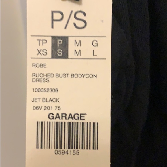 Garage dress - Picture 2 of 2